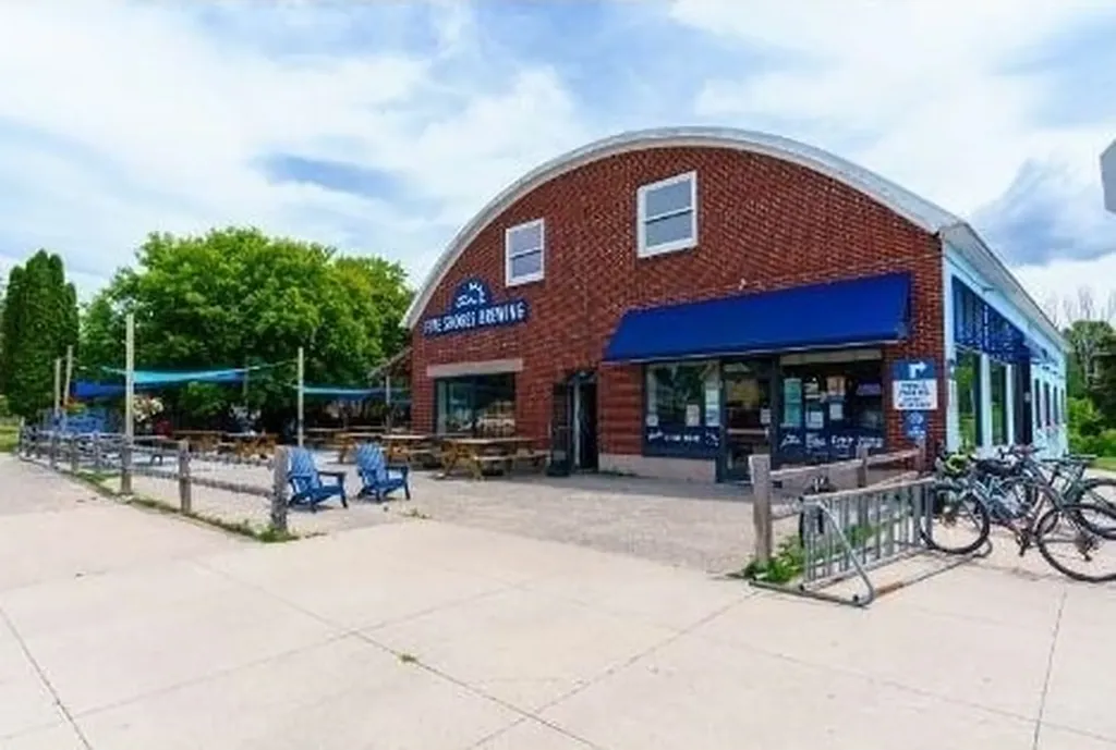 143 S Benzie Boulevard Benzonia Township MI 49617