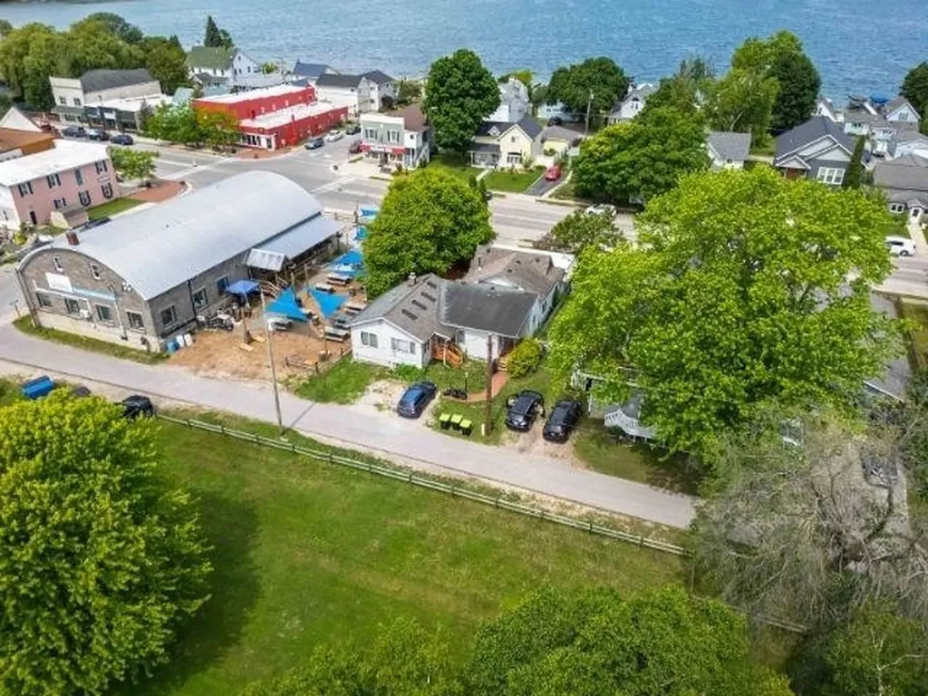 143 S Benzie Boulevard Benzonia Township MI 49617
