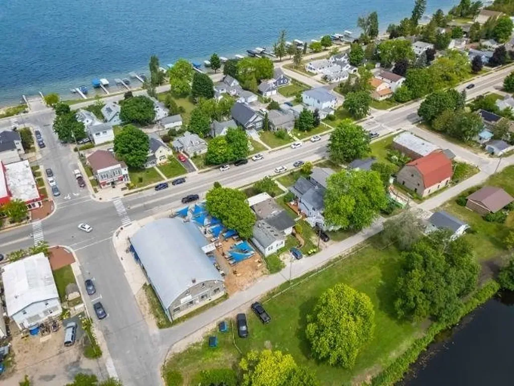 143 S Benzie Boulevard Benzonia Township MI 49617