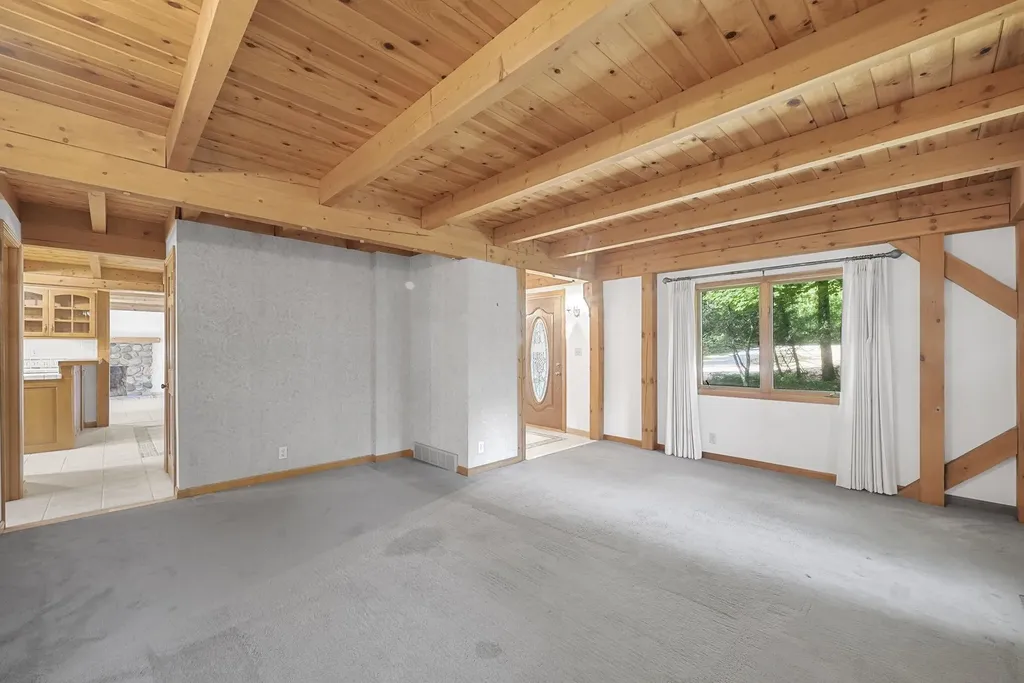 1275 S Nanagosa Trail Suttons Bay Township MI 49682