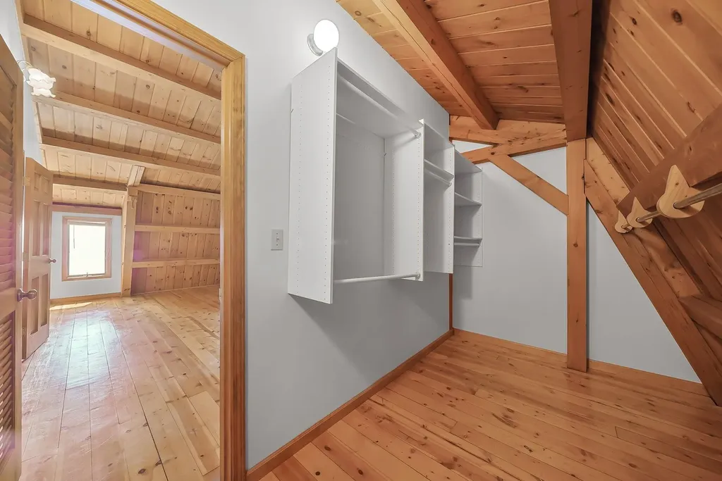 1275 S Nanagosa Trail Suttons Bay Township MI 49682