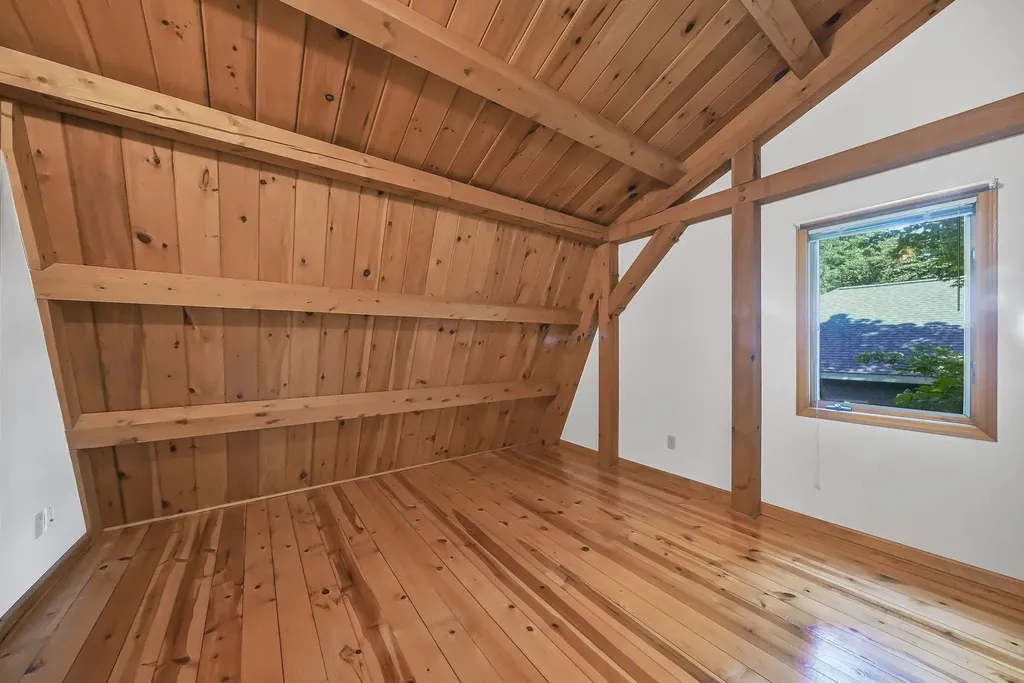 1275 S Nanagosa Trail Suttons Bay Township MI 49682