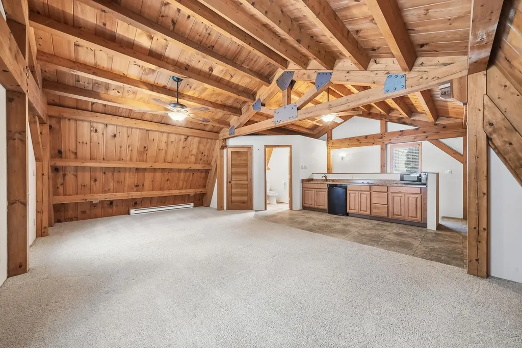 1275 S Nanagosa Trail Suttons Bay Township MI 49682