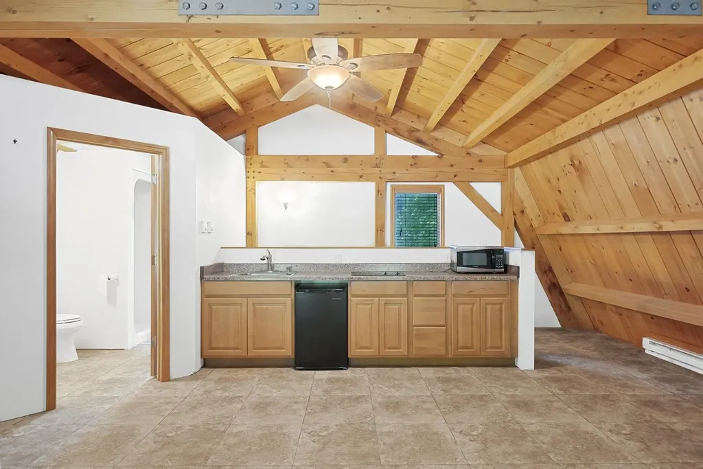 1275 S Nanagosa Trail Suttons Bay Township MI 49682