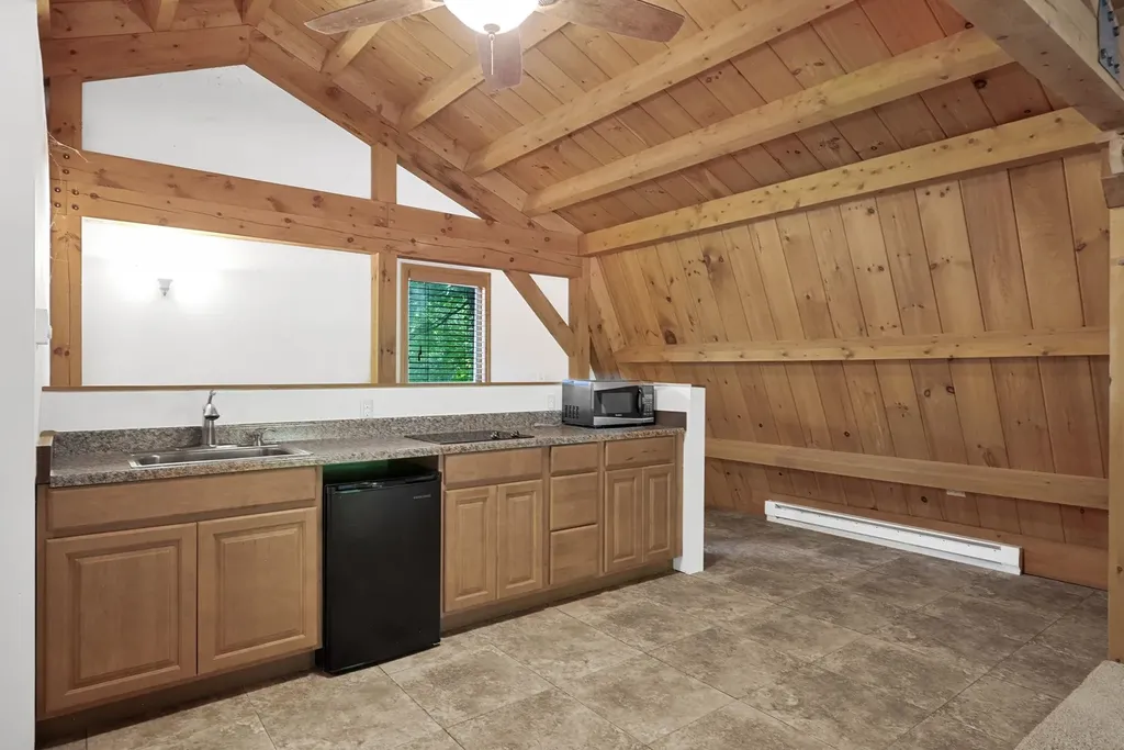 1275 S Nanagosa Trail Suttons Bay Township MI 49682