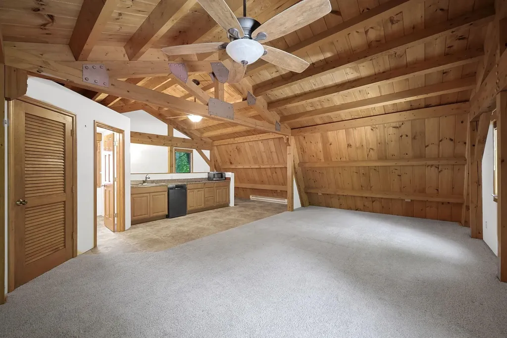 1275 S Nanagosa Trail Suttons Bay Township MI 49682