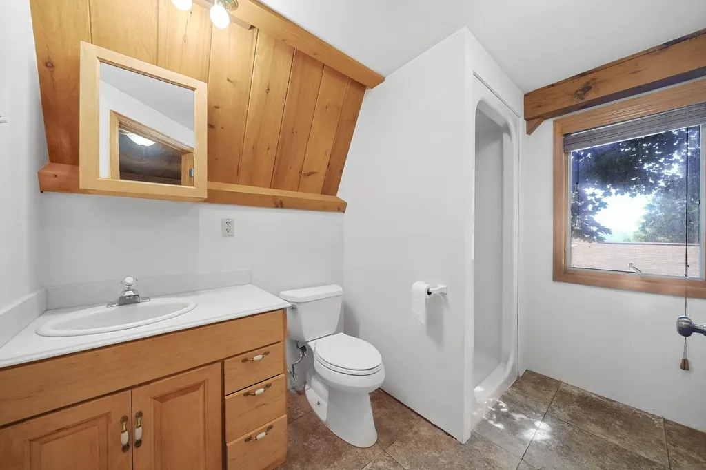 1275 S Nanagosa Trail Suttons Bay Township MI 49682