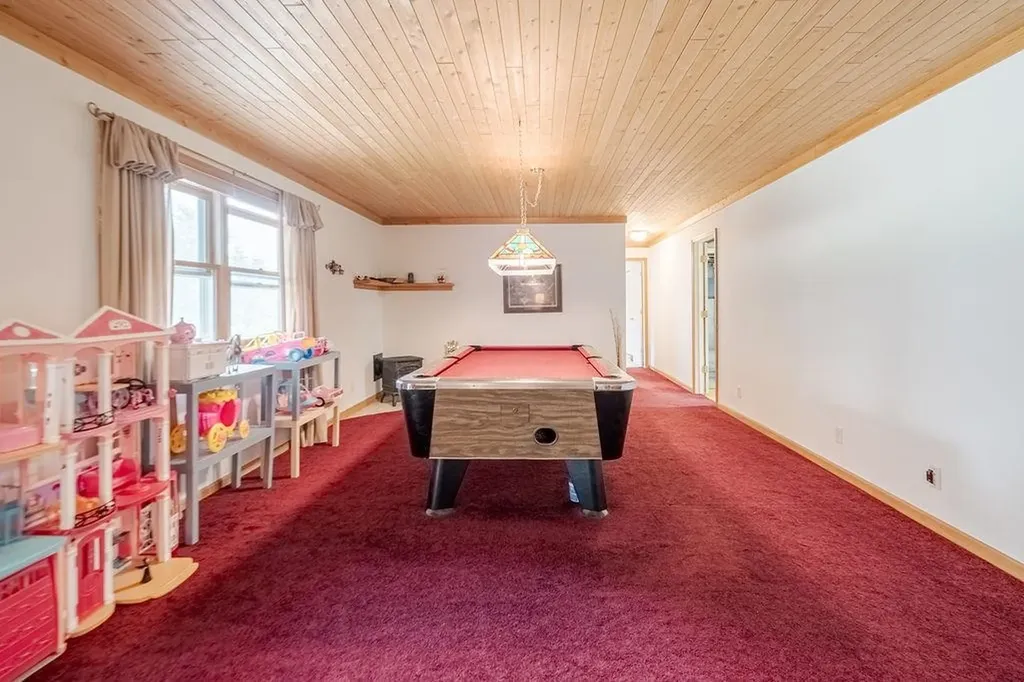 6025 Country Cove Long Lake Township MI 49685