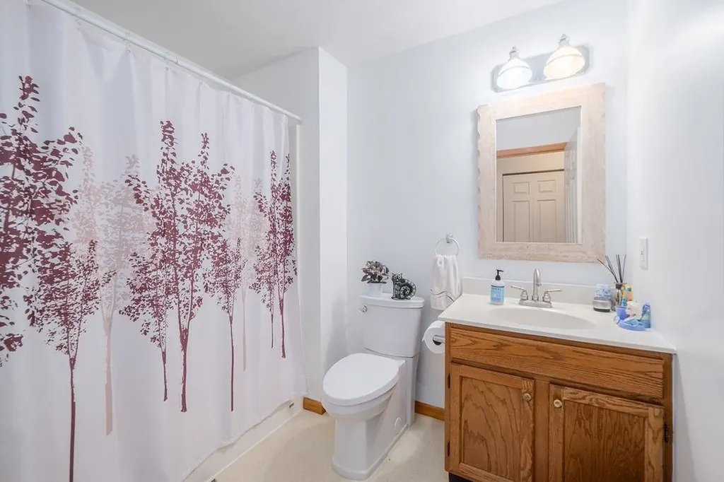 6025 Country Cove Long Lake Township MI 49685