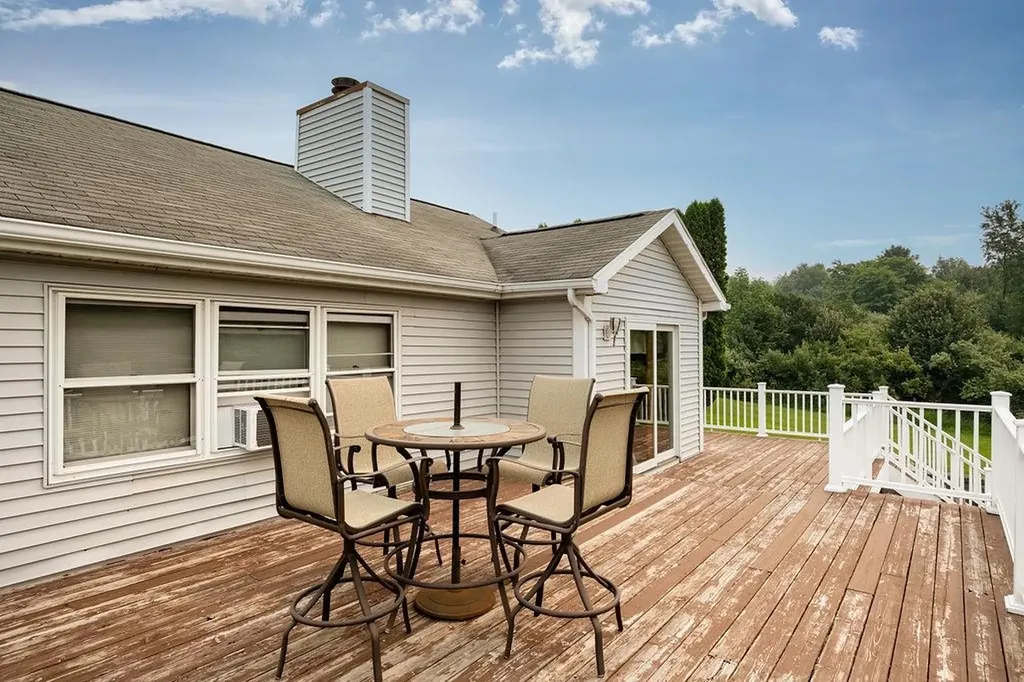 6025 Country Cove Long Lake Township MI 49685