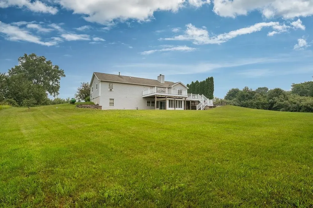 6025 Country Cove Long Lake Township MI 49685