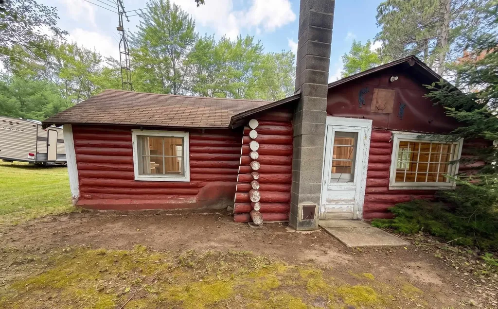 13276 S Sharon Road, SE Garfield Township MI 49633