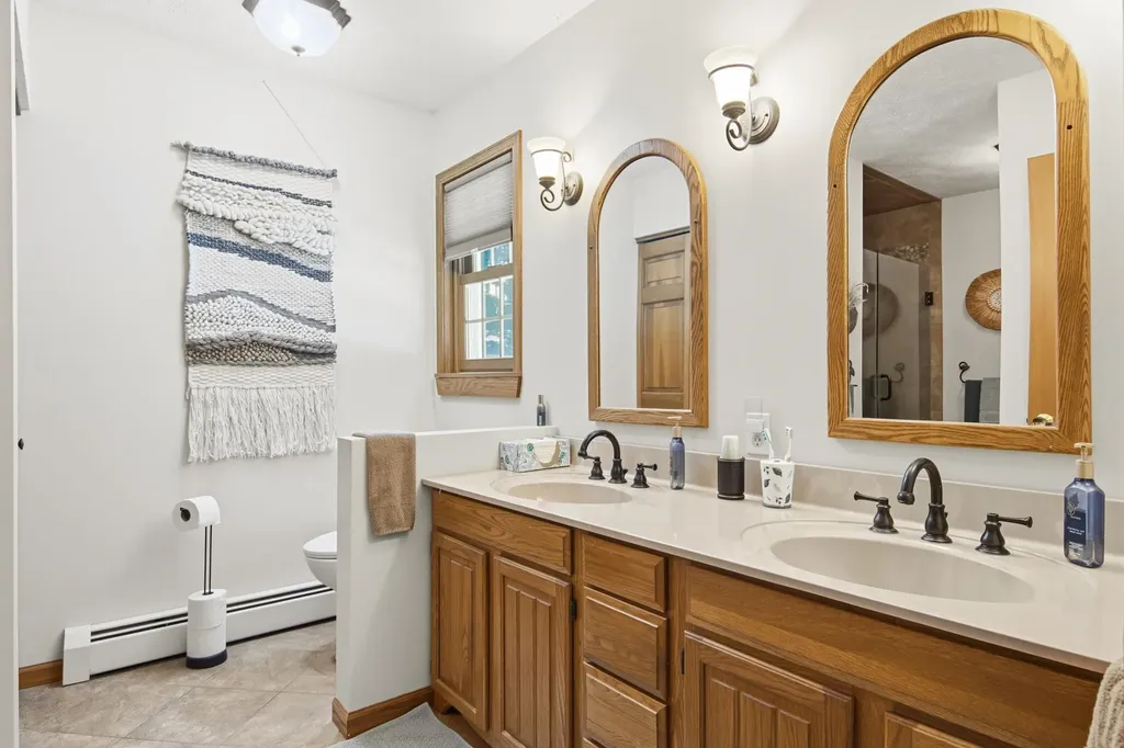 9770 E Valley Hills Drive Elmwood Charter Township MI 49684