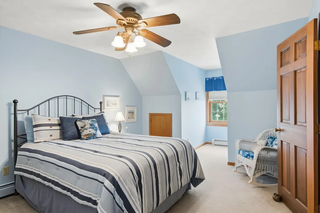 9770 E Valley Hills Drive Elmwood Charter Township MI 49684