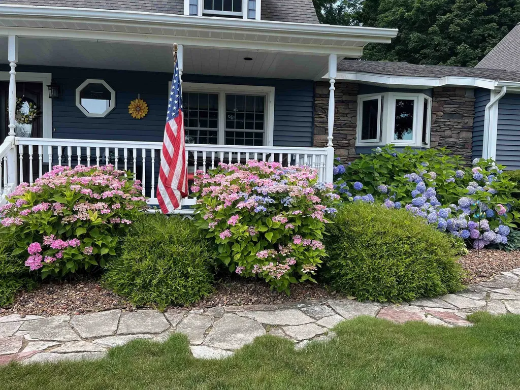 9770 E Valley Hills Drive Elmwood Charter Township MI 49684