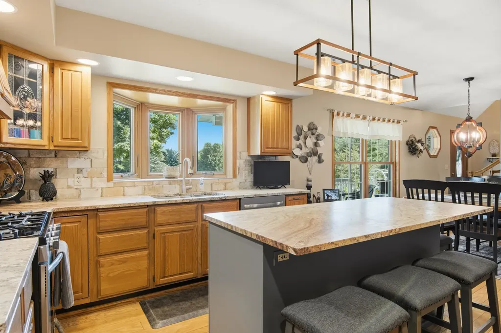 9770 E Valley Hills Drive Elmwood Charter Township MI 49684