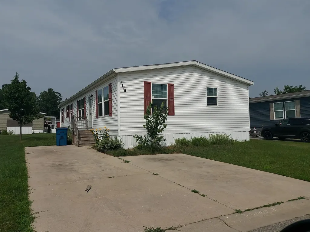 2179 Leisure Lane Garfield Charter Township MI 49686