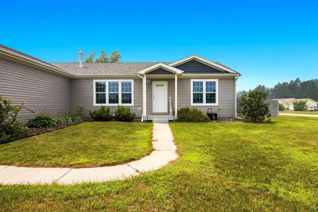 1995 Hansen Circle Blair Township MI 49685