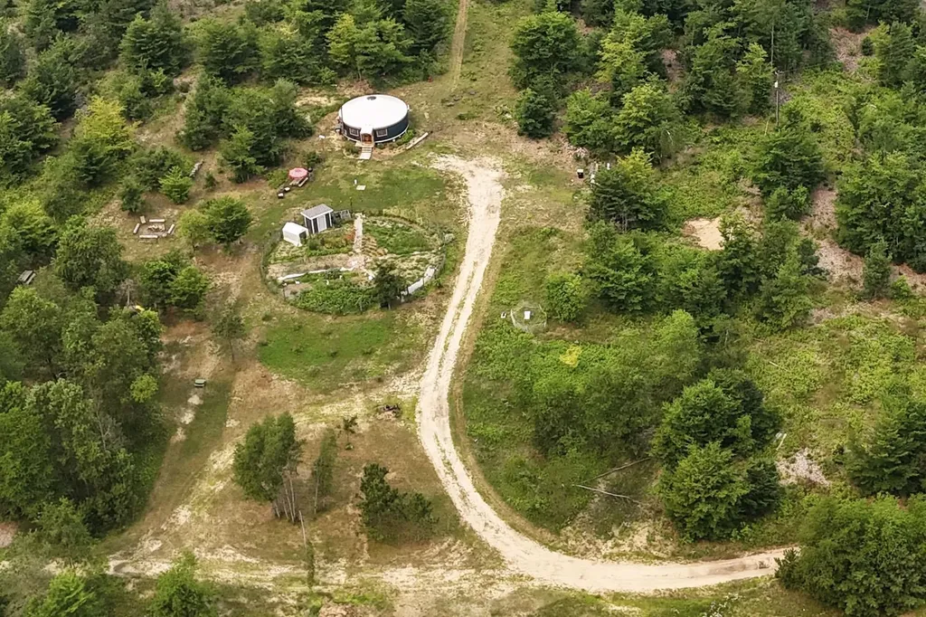 6287 Ingersoll Road SW Springfield Township MI 49633