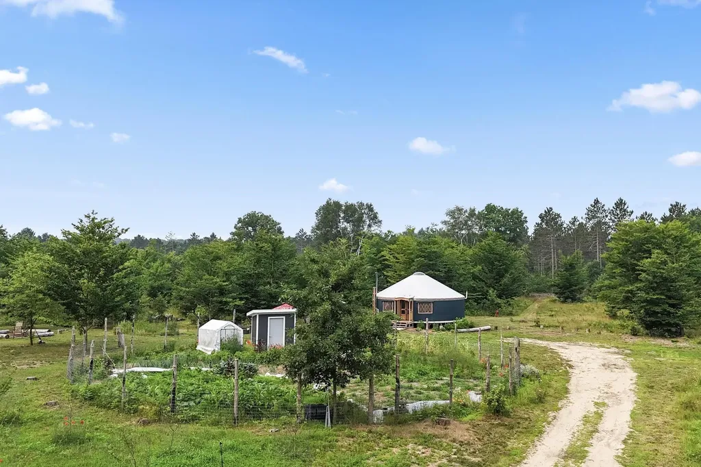6287 Ingersoll Road SW Springfield Township MI 49633