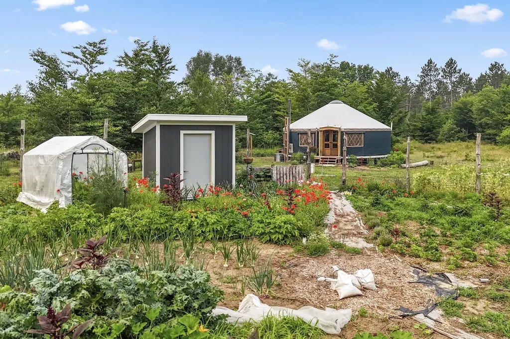 6287 Ingersoll Road SW Springfield Township MI 49633