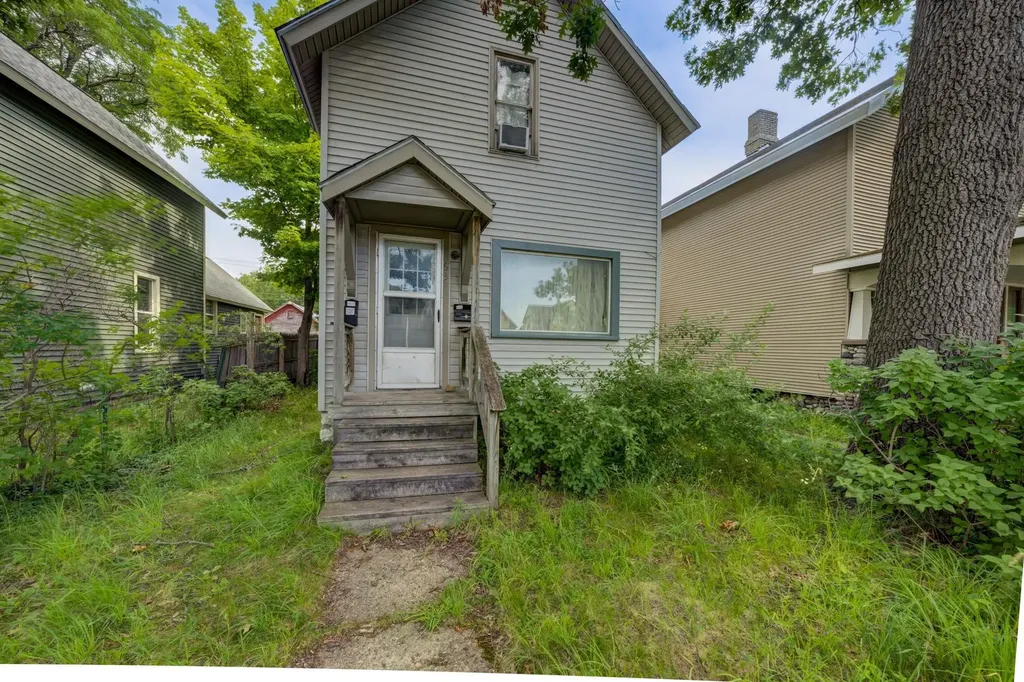 633 E Eighth Traverse City City MI 49686