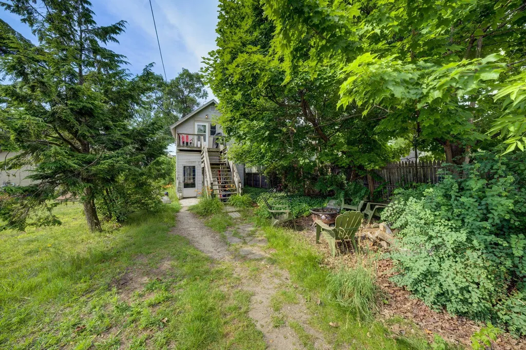 633 E Eighth Traverse City City MI 49686