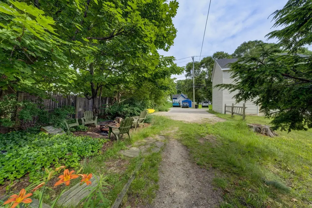 633 E Eighth Traverse City City MI 49686