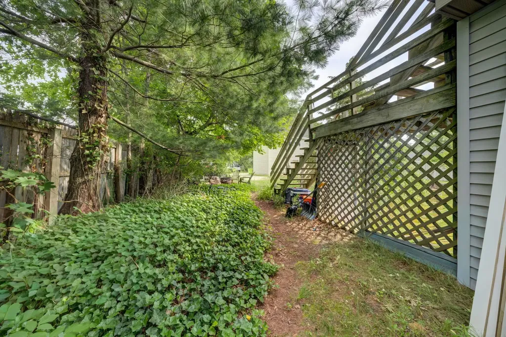 633 E Eighth Traverse City City MI 49686