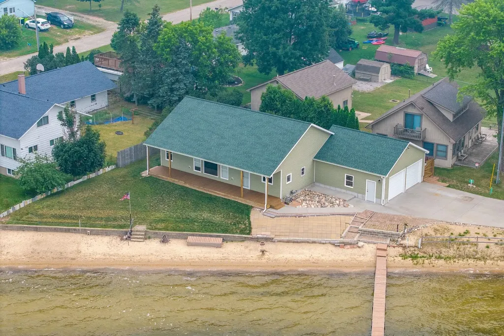 250 Langley Street Lake City City MI 49651