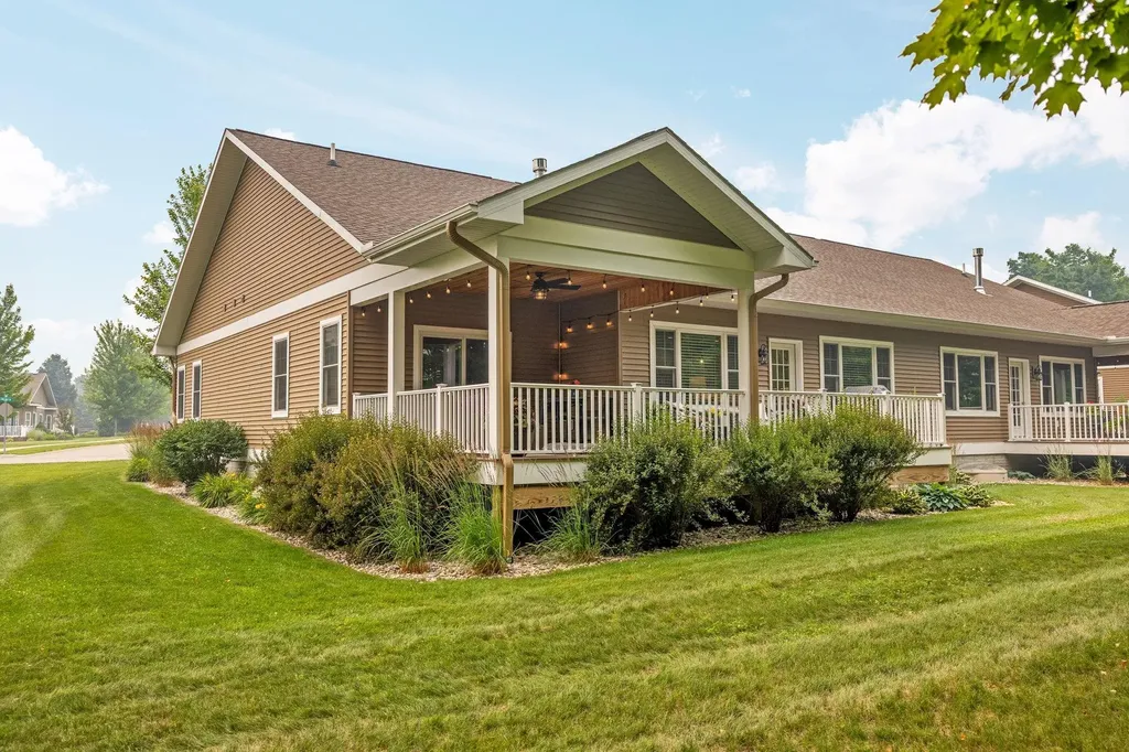 2256 Chelsea Lane Garfield Charter Township MI 49685