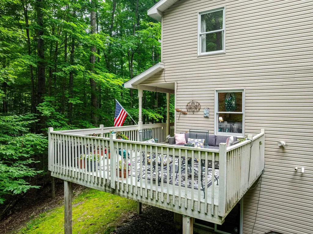 209 Black Ridge Court East Bay Township MI 49696
