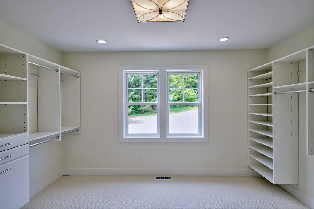 229 Vineyard Ridge Drive Peninsula Township MI 49686