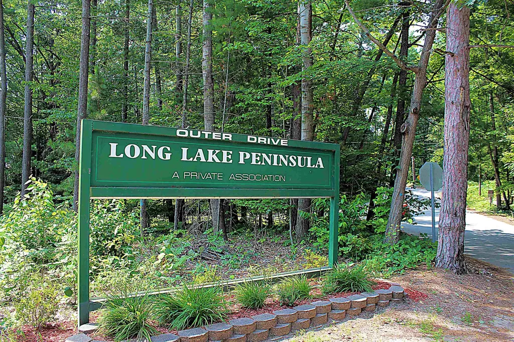8131 Hillside Drive Long Lake Township MI 49685