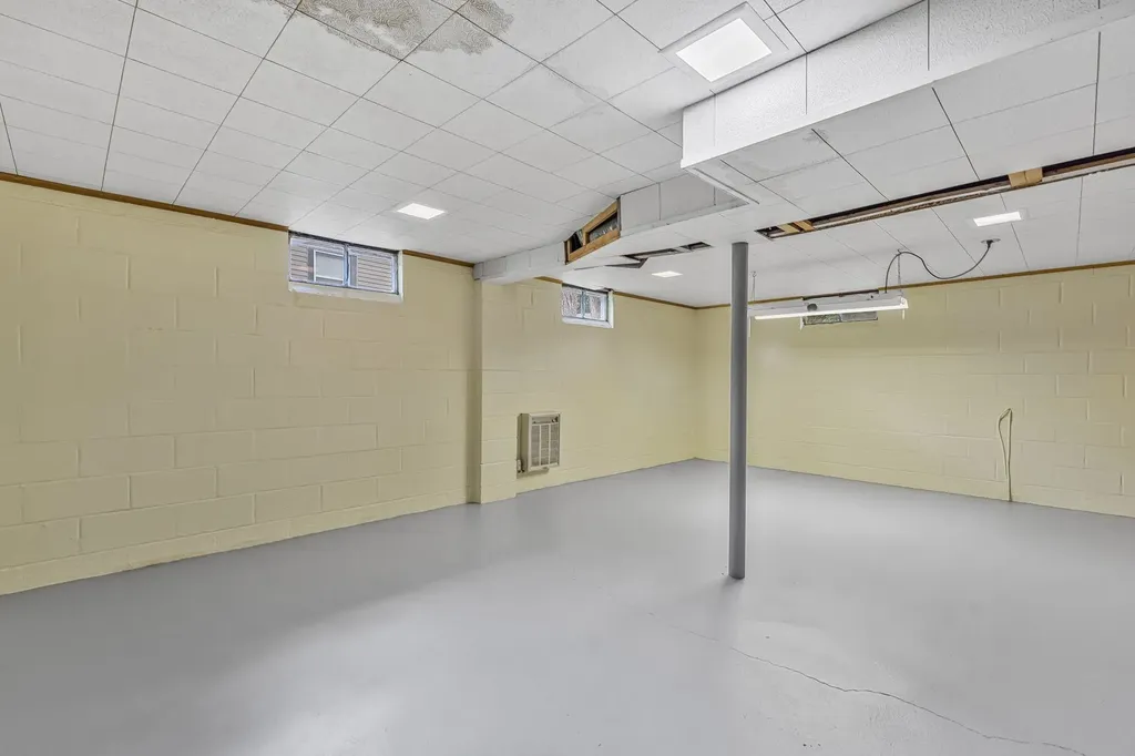 805 Indian Trail Boulevard East Bay Township MI 49686