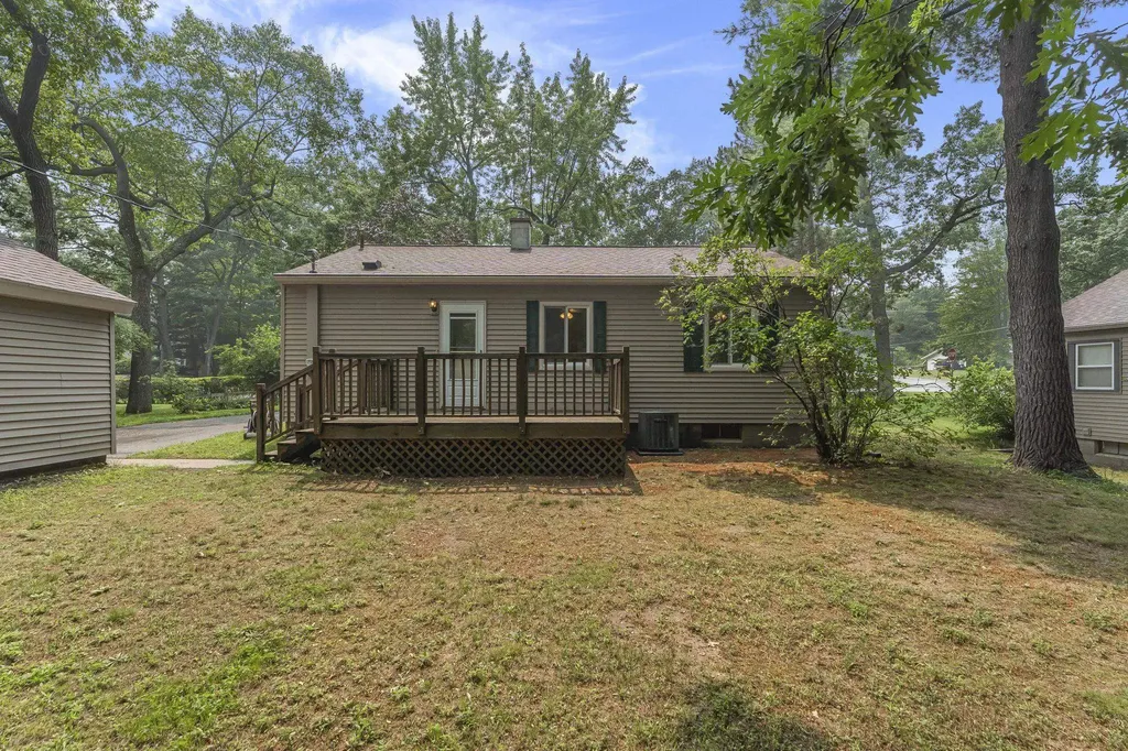 805 Indian Trail Boulevard East Bay Township MI 49686