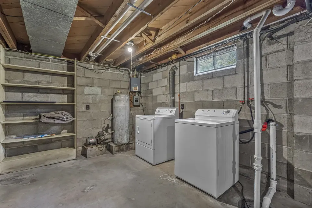 805 Indian Trail Boulevard East Bay Township MI 49686