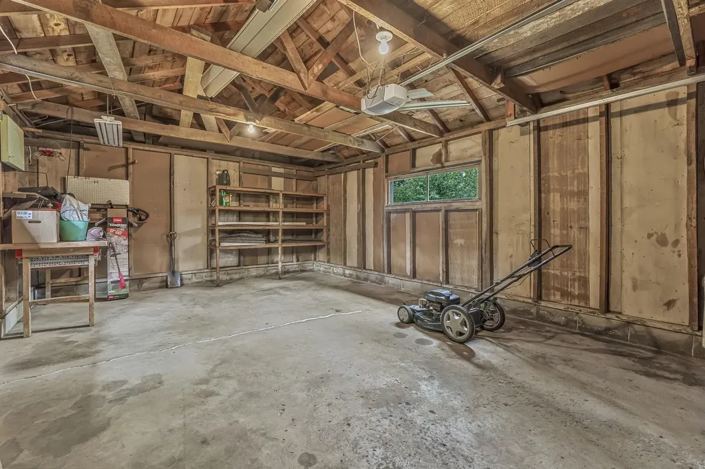 805 Indian Trail Boulevard East Bay Township MI 49686