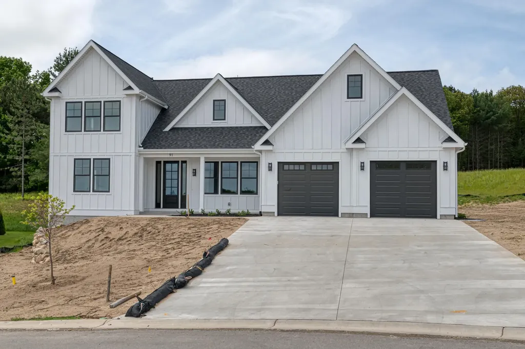 154 Vineyard Ridge Drive Peninsula Township MI 49686