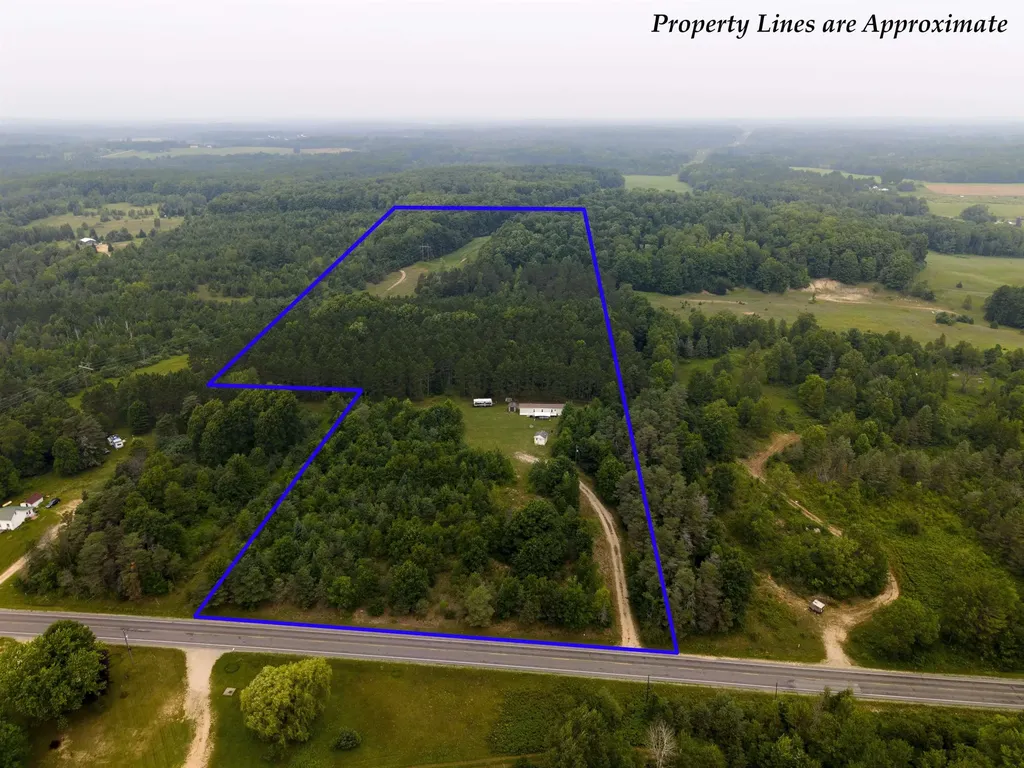 3512 SW Ingersoll Road Springfield Township MI 49633