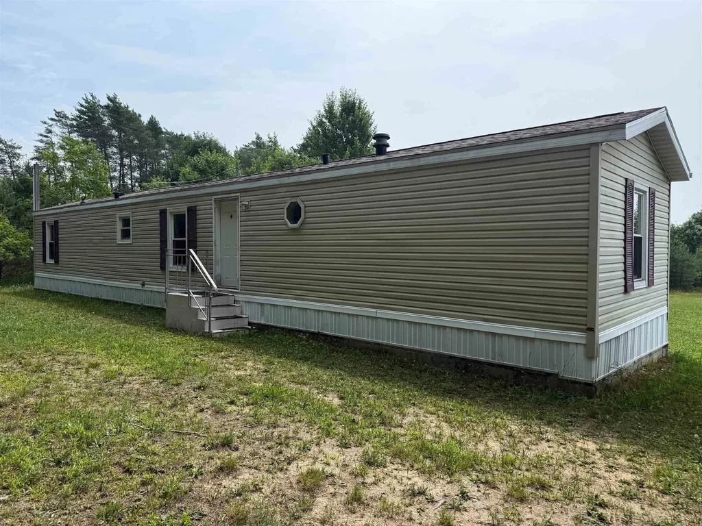 3512 SW Ingersoll Road Springfield Township MI 49633