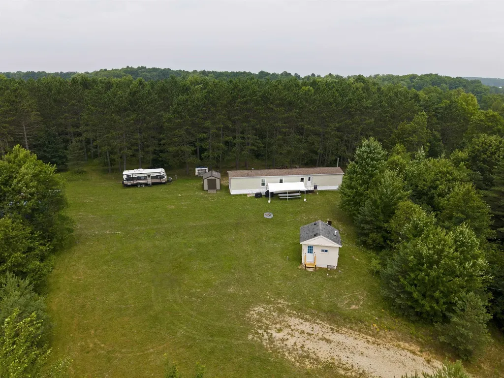 3512 SW Ingersoll Road Springfield Township MI 49633
