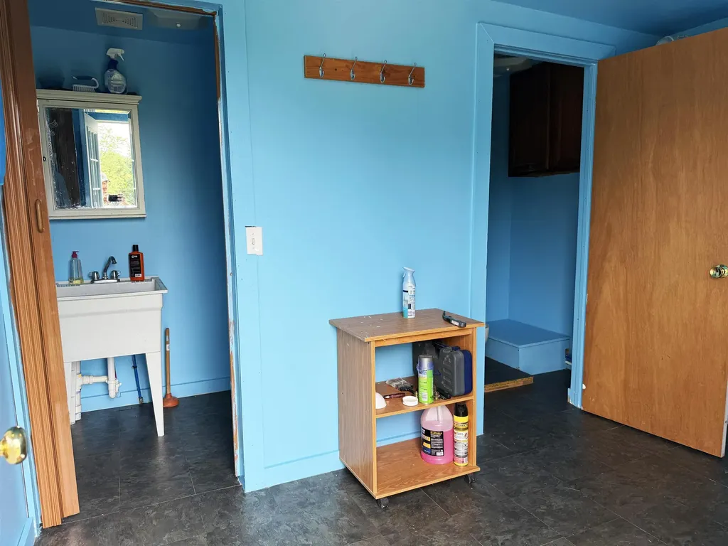 3512 SW Ingersoll Road Springfield Township MI 49633