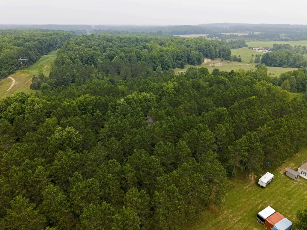 3512 SW Ingersoll Road Springfield Township MI 49633