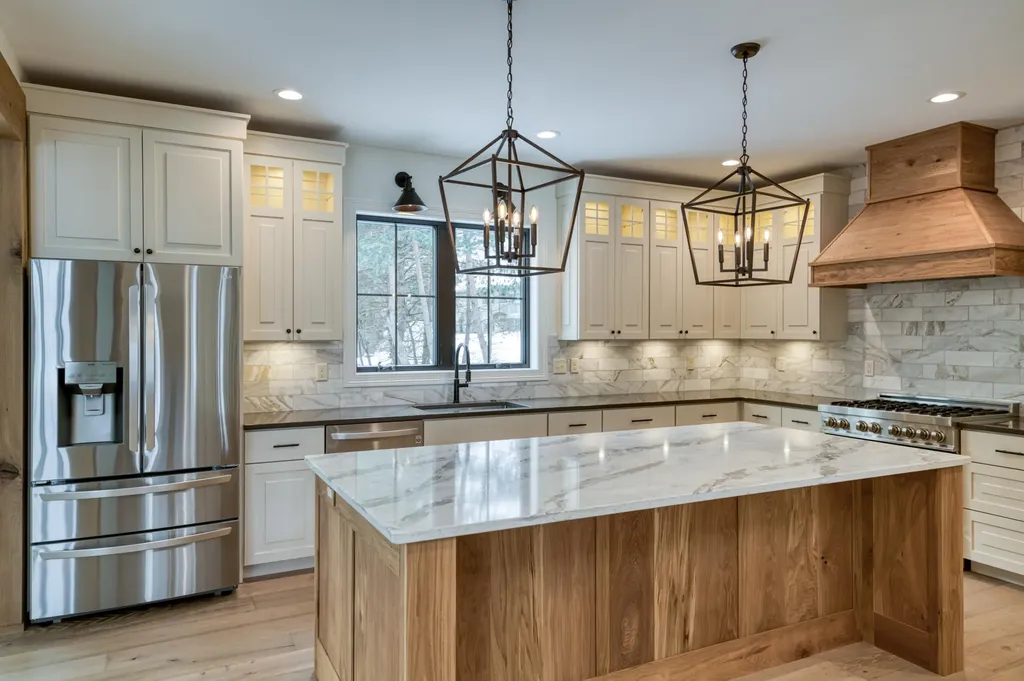 192 Vineyard Ridge Drive Peninsula Township MI 49686
