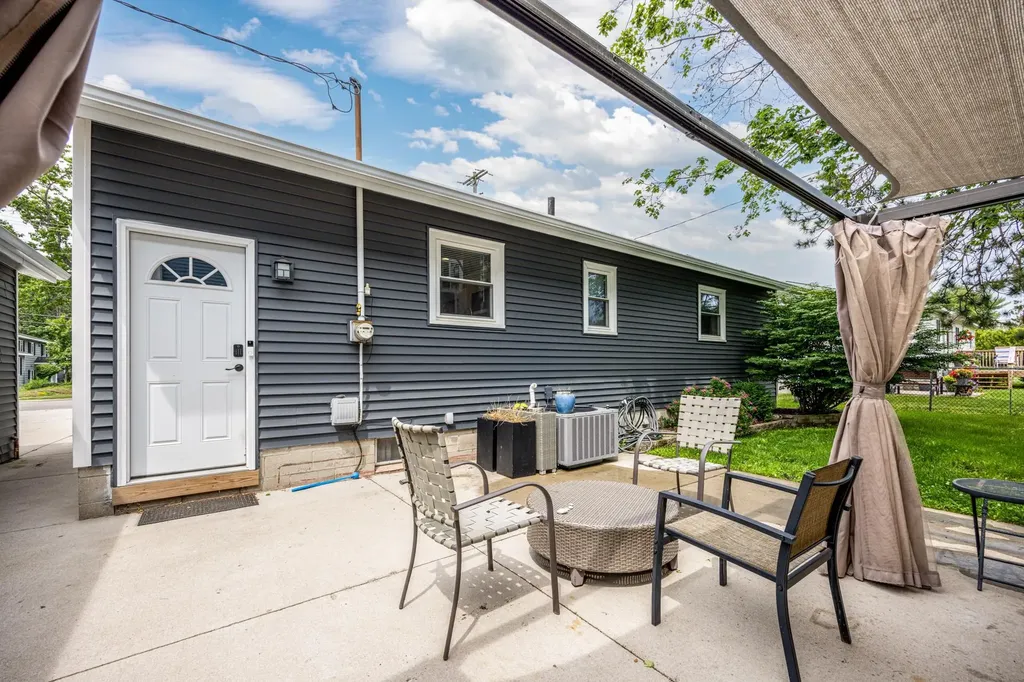 1022 Centre Street Traverse City City MI 49686