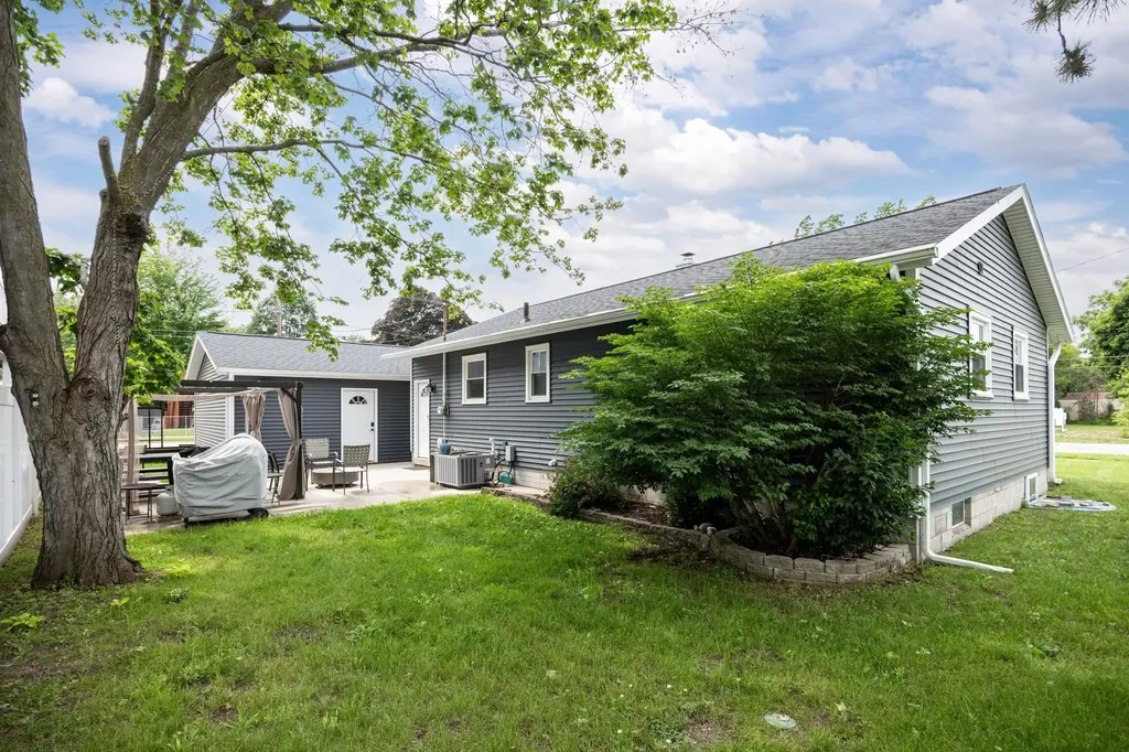 1022 Centre Street Traverse City City MI 49686
