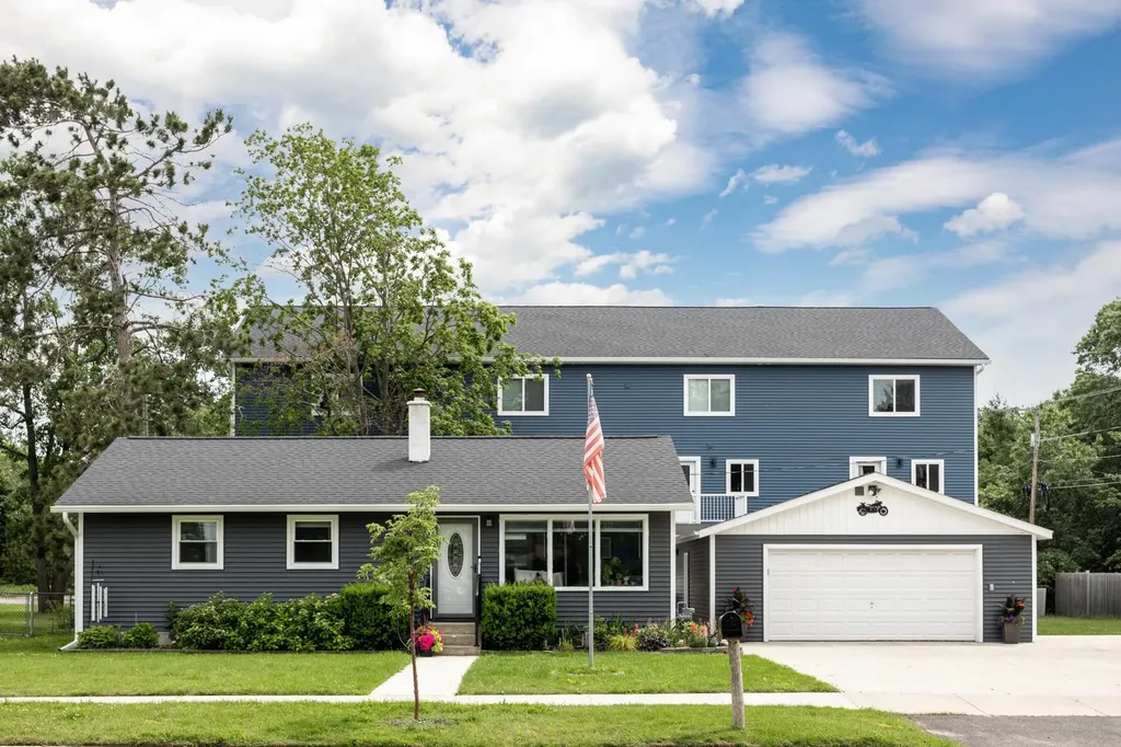 1022 Centre Street Traverse City City MI 49686