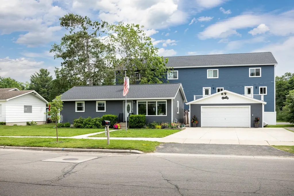 1022 Centre Street Traverse City City MI 49686