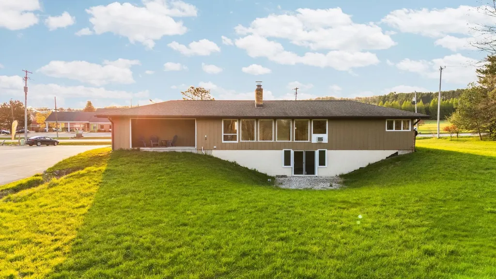402 S Division Street Kearney Township MI 49615